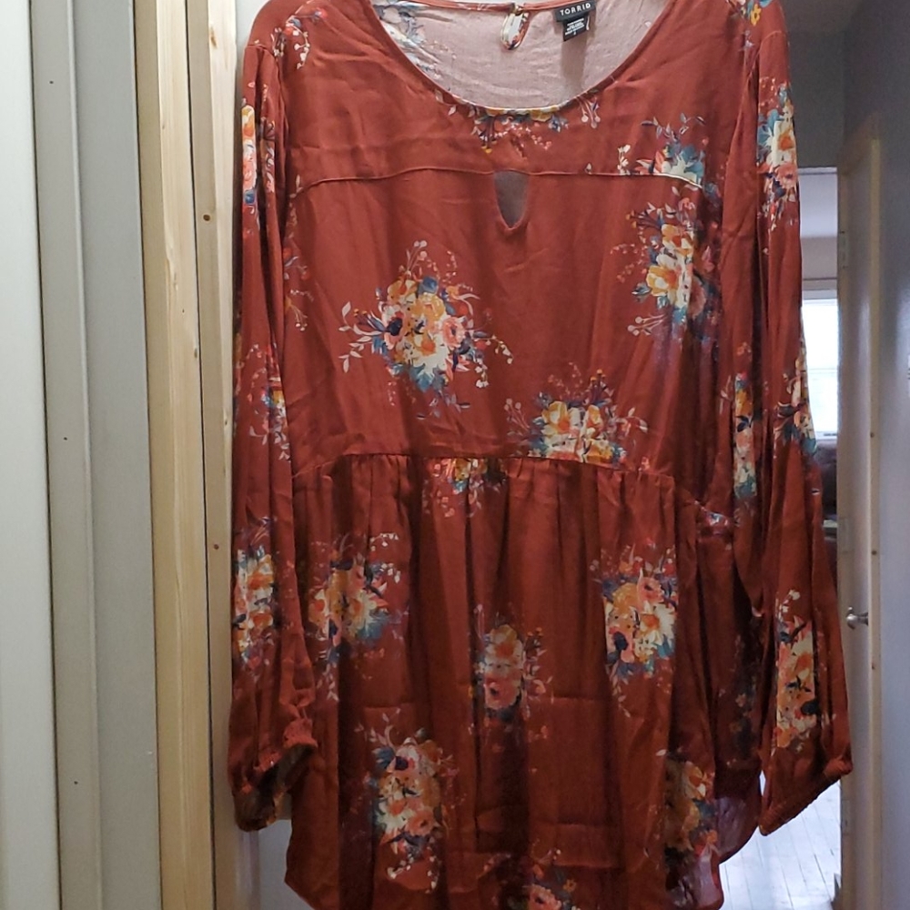 TORRID brown/orange floral blouse